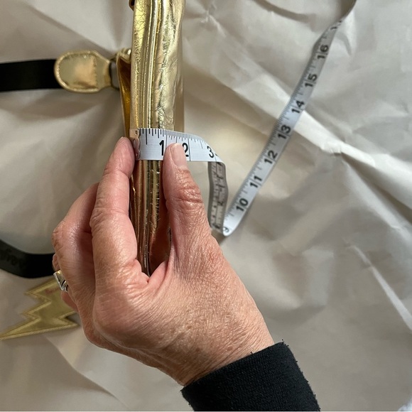 Betsey Johnson Betseyville Ruf Love Crossbody Handbag in Gold with Black accents - Picture 10 of 13